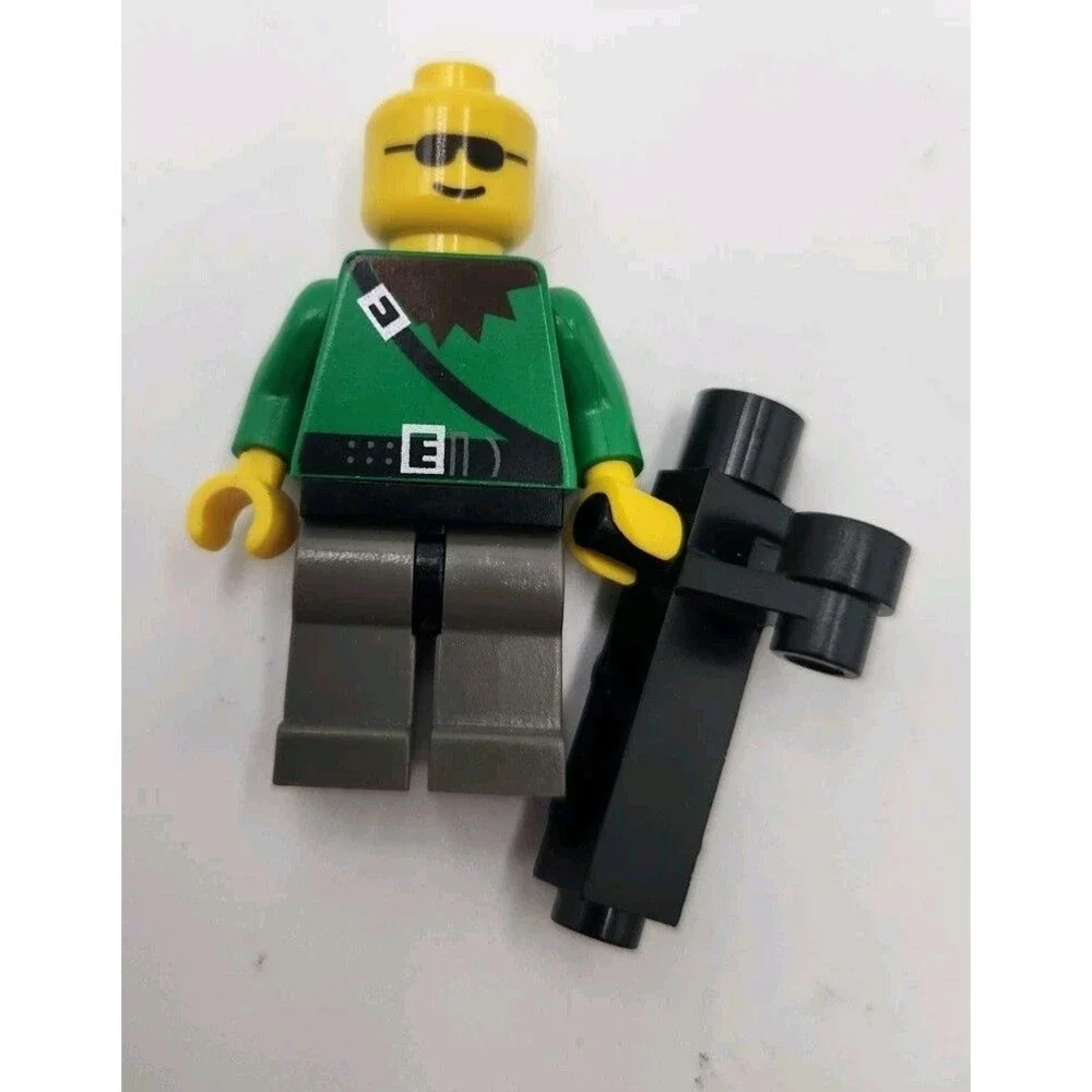 Lot 10 RANDOM Lego City Minifigures People Men Town Police Women Minifigs